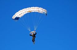 法甲最新形势：圣安东尼奥马刺高居榜首，达拉斯独行侠强势追赶，冠军归属成迷的简单介绍